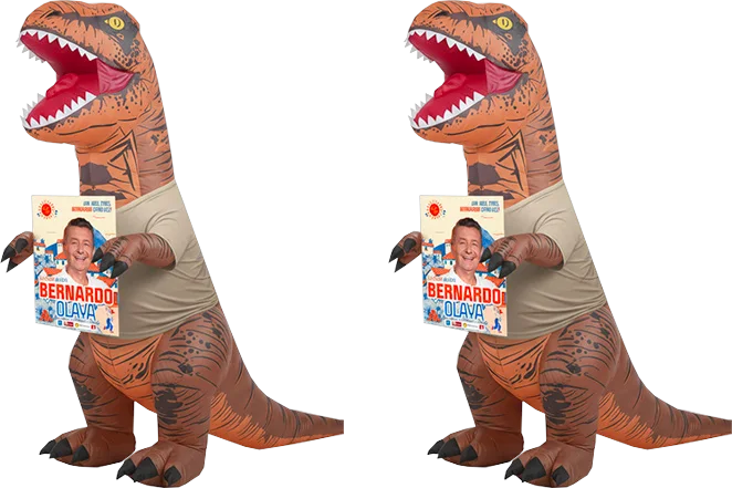 Las mascotas dinosaurio de la campaña sostienen el afiche de Bernardo